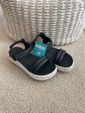 Reef Vista Higher Raya Sandals NWT womens size 8 white sole